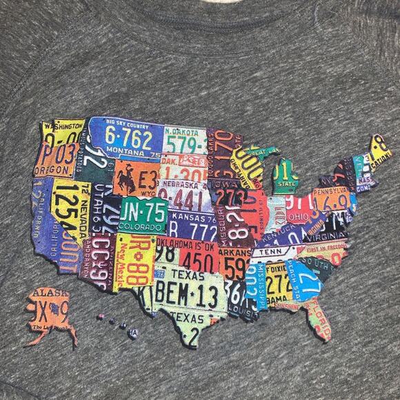 NWOT UNITED STATES MAP LONG SLEEVED CROP TEE XS - Picture 2 of 5